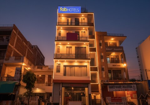FabHotel Grand Capitol