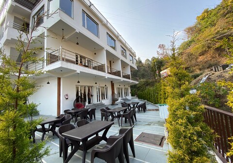 The Aesthetic Hotel And Restaurant