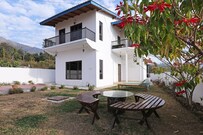 OYO Home 11847 2BHK Throwback Villa Nakuchiyatal, Nainital OYO Home 11847 2BHK Throwback Villa Nakuchiyatal, Nainital