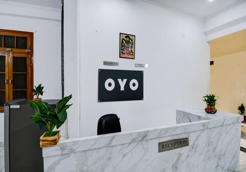 Hotel O VELMORA HOTEL