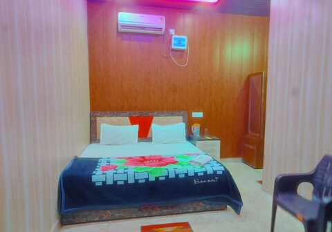 Hotel Bajarangabali