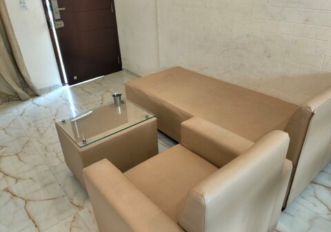 Circles - Grand Villa