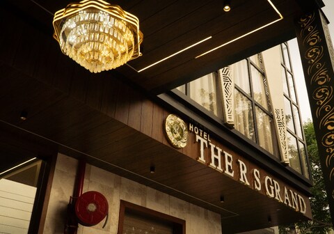 Hotel The R S Grand