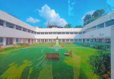 Shree Gulab Mansion Hotel and Restaurant