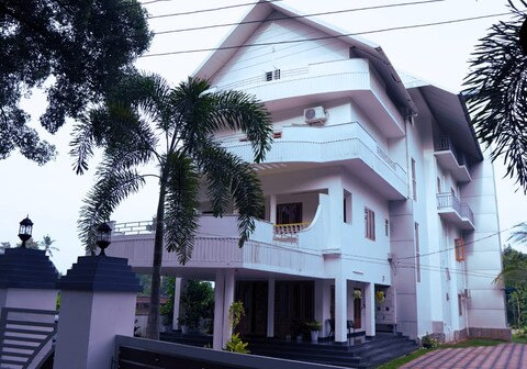 T house hideout homestay at kanjiramattom