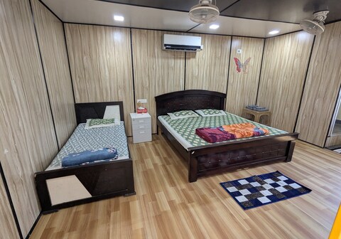 Eco Farmville- farmhouse and event venue