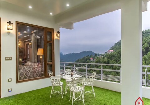 LOG HOUSE -Excellence- 2bhk Apt -By HomestayDaddy