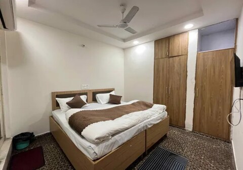 FabHotel Paradise Inn I