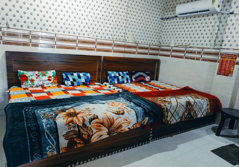 Gayatri Palace Near Prem Mandir Vrindavan