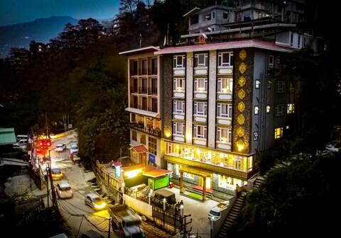 RUFINA PINASA RESIDENCY