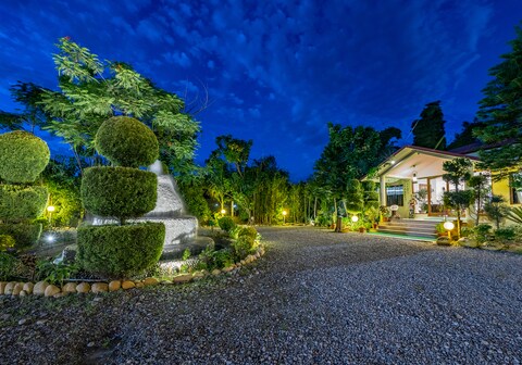 Aura by Xperience, Corbett