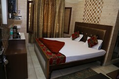 Hotel Grand, Dehradun Hotel Grand, Dehradun