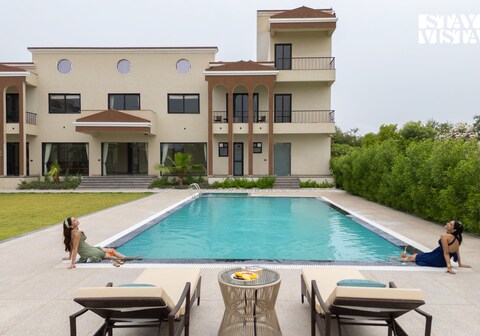 StayVista at The Duo @ Eleganza Villas