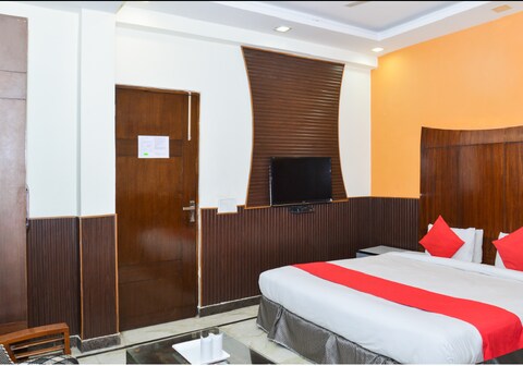 Hotel Raj Palace By WB Inn