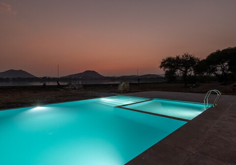 Private Cottage with Pool by Roamhome