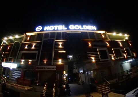 HOTEL GOLDEN