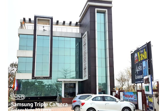hotel yash international