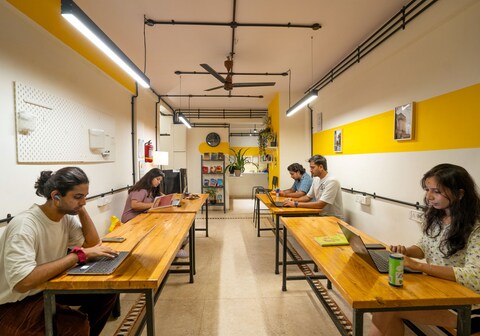 Locomo Hostel Express - Stay Work Eat