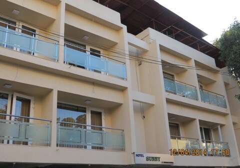 Hotel Sunny International