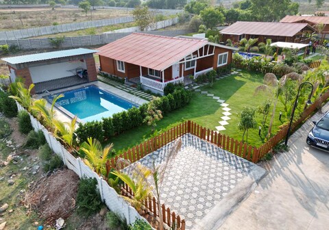 Farm house with private pool Moinabad kukufarmstay