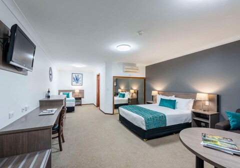 Best Western Plus Ambassador Orange