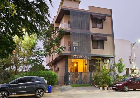 OSHO Villa Stays