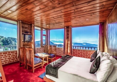 Hotel LA Riqueza Kanatal