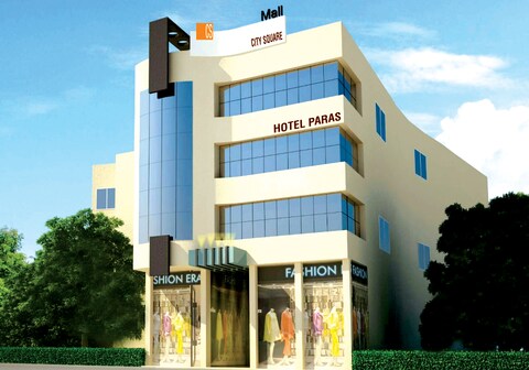 Hotel Paras