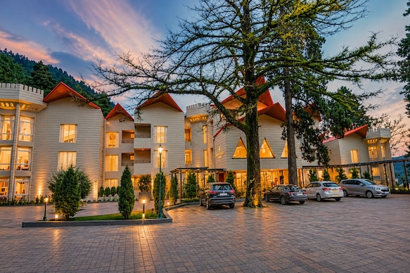 Hotel Arif Castle