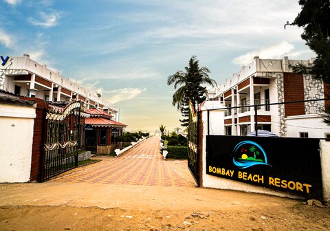 Bombay Beach Resort