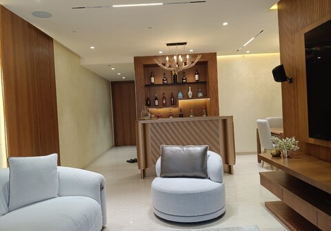 Luxury Apartment at Oberoi Maxima Mumbai