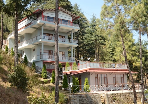 Him View Retreat