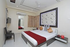 OYO 1216 Hotel New White House, Pune OYO 1216 Hotel New White House, Pune