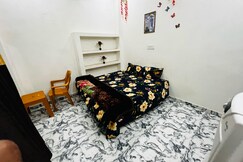 Shree Radhe Palace / Ram Mandir 1km, Ayodhya Shree Radhe Palace / Ram Mandir 1km, Ayodhya