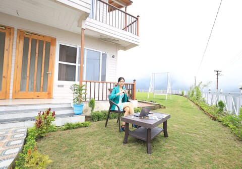 Jusgar Homestay 2BHK- GF in Lansdowne by Homeyhuts