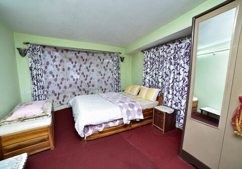 Teesta Homestay-Deluxe Room