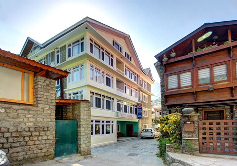 Hotel Marbel - 5 Min walking from Mall Road.