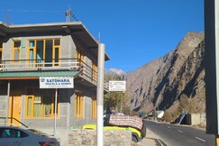 Satdhara Zomkyid guest house, Tosh Satdhara Zomkyid guest house, Tosh