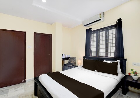 Super Collection O Kothapet Near Omini Hospital