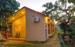 LaHermitage Resort, Lansdowne LaHermitage Resort, Lansdowne