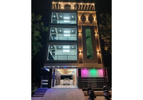 SNEHALATHA HOME STAY 2 BHK