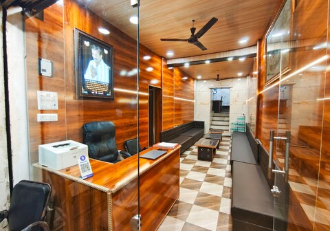 Om Palace Near Mahakaleshwar Mandir