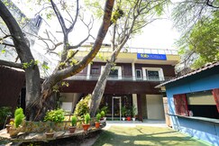 FabHotel Under Bridge - Near Nizamuddin Railway Station, Delhi FabHotel Under Bridge - Near Nizamuddin Railway Station, Delhi