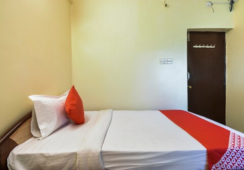 Hotel O Swaraj Resto and Lodging