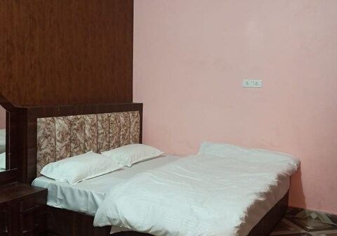 Kaushalya Dham Guest House