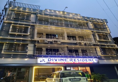 Hotel Divine Residency