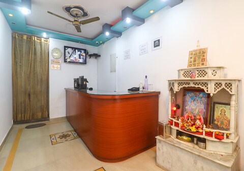 Super Hotel O Maa Arya