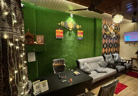 Raghuvanshi Paying Guest House