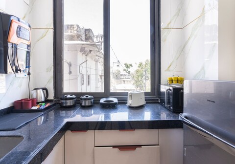 Mango Abode Home with Breakfast and Pickup