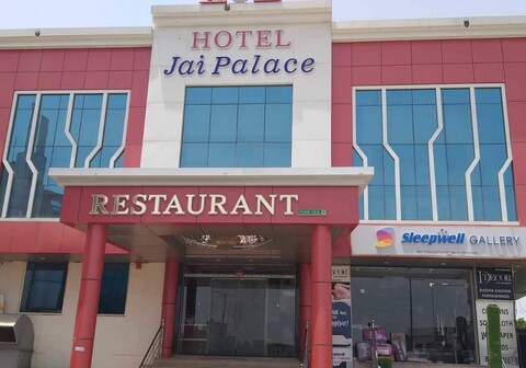 Jai Palace Hotel and Restaurent